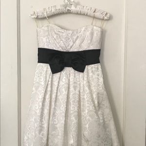 White 👗 Black 🎀